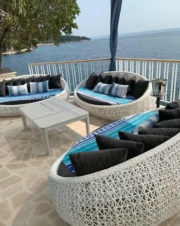 Villa Beline Direct Aan Zee, Verwarmd Zwembad En Sauna *
