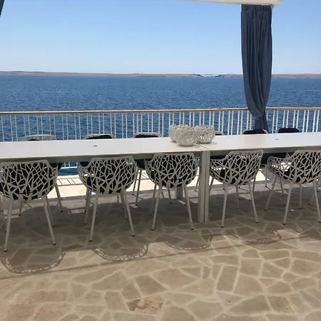 Beline Direct Aan Zee, Verwarmd Zwembad En Sauna Tribanj-Kruscica