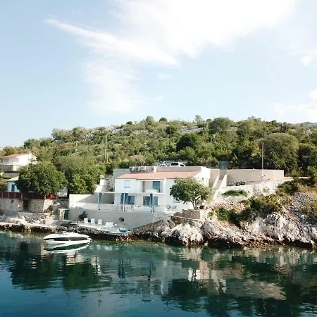 Willa Beline Direct Aan Zee, Verwarmd Zwembad En Sauna Tribanj-Kruscica