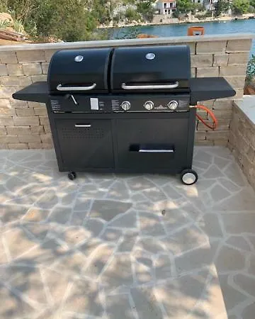 Beline Direct Aan Zee, Verwarmd Zwembad En Sauna Tribanj-Kruscica