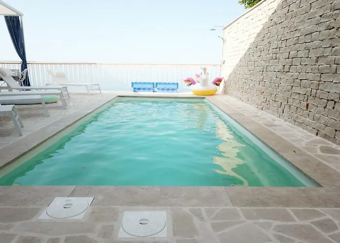 Villa Beline Direct Aan Zee, Verwarmd Zwembad En Sauna