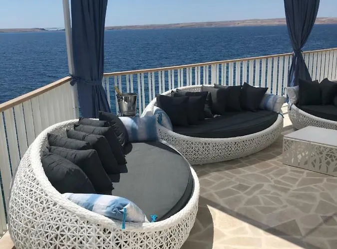 Beline Direct Aan Zee, Verwarmd Zwembad En Sauna Villa