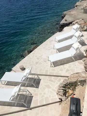 Beline Direct Aan Zee, Verwarmd Zwembad En Sauna Villa